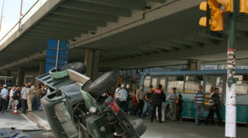 Mecidiyek&ouml;y'de akılalmaz kaza