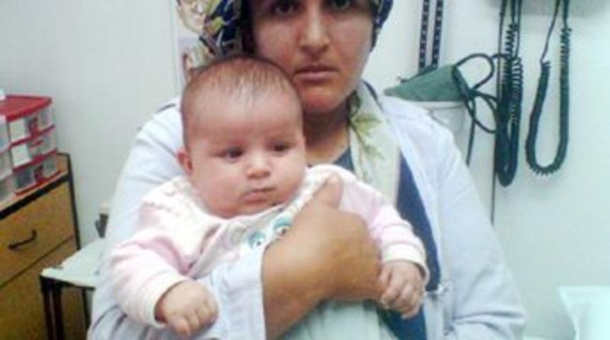 Bebeğin kulağından sinek kurdu &ccedil;ıktı