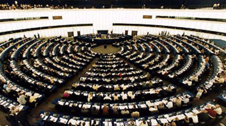 "T&uuml;rkler'i Avrupa karşıtı yapmayalım"