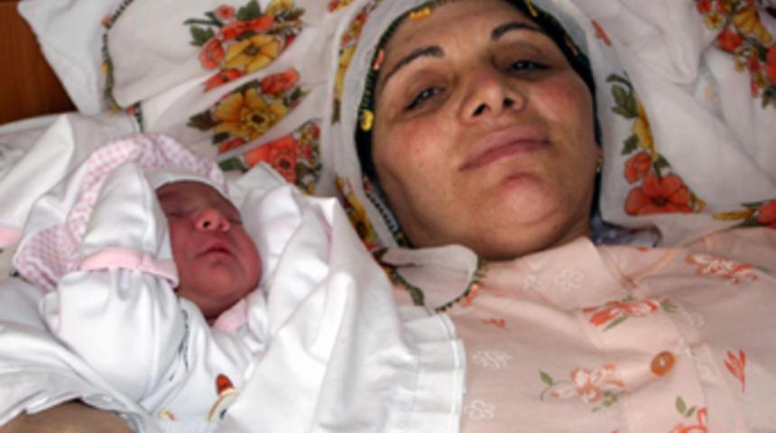 21 yıl sonra bebek sahibi oldu