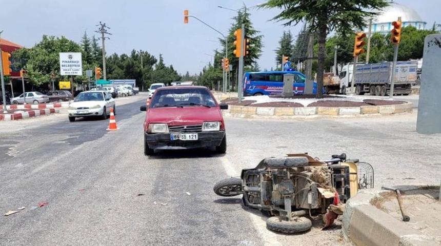 Uşak'ta otomobille &ccedil;arpışan motosikletin s&uuml;r&uuml;c&uuml;s&uuml; yaralandı