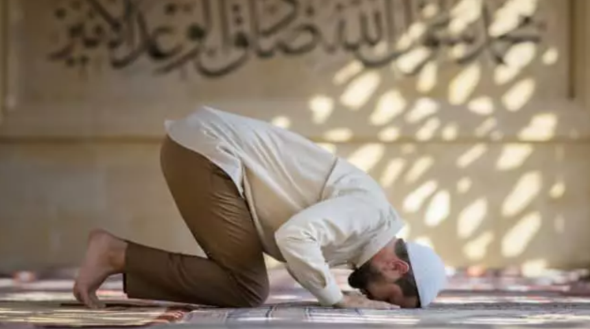 AŞURE GÜNÜ NAMAZI nasıl kılınır, okunacak dualar nelerdir? Diyanet'e göre 4 ve 100 rekat adım adım Aşure günü namazı kılınışı