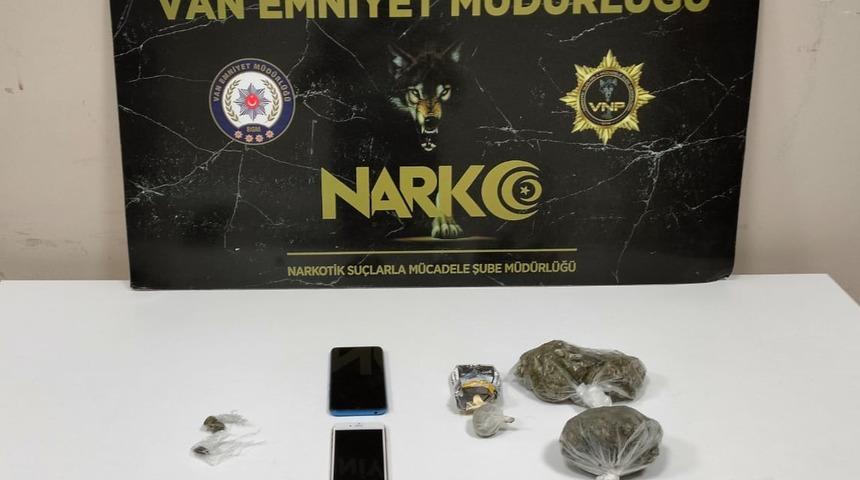 Van'da düzenlenen uyuşturucu ve kaçakçılık operasyonlarında 17 şüpheli gözaltına alındı