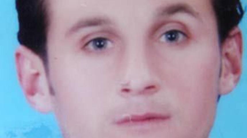 Sağır ve dilsiz gen&ccedil; babasını &ouml;ld&uuml;rd&uuml;