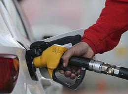 Motorin ve benzin fiyatları ne kadar oldu? Araç sahiplerine kötü haber, akaryakıt fiyatlarına yeniden zam geldi!