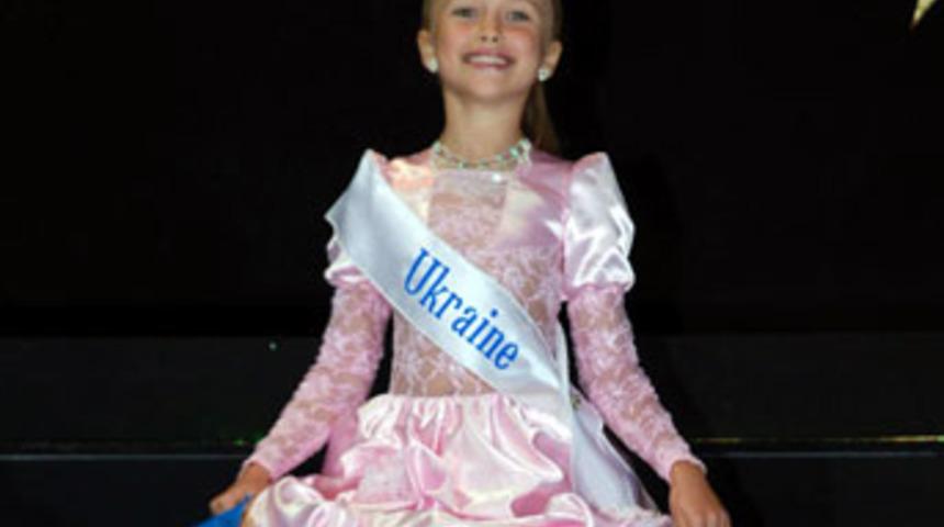 &Ccedil;ocuk g&uuml;zellik yarışmasına soruşturma