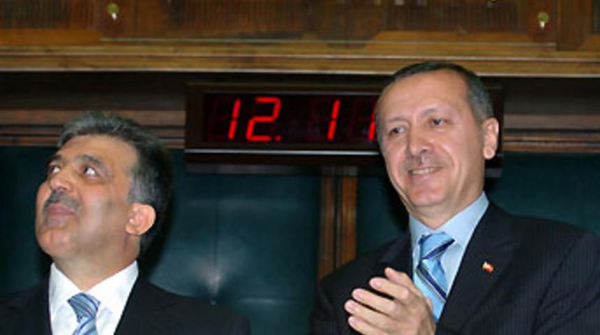 AKP'nin hedefi G&uuml;l'&uuml; ilk turda se&ccedil;tirmek