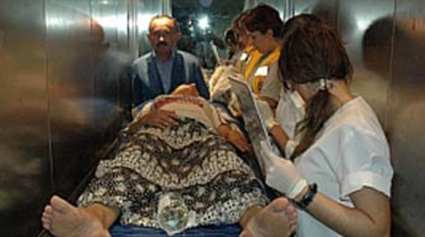 Yolcu minib&uuml;s&uuml;nde doğum yaptı