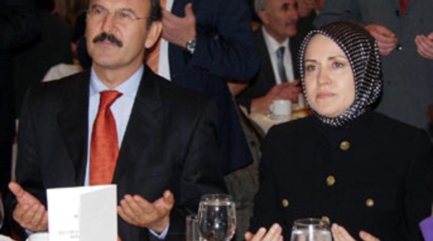 Reyhan G&uuml;rtuna t&uuml;rbanı &ccedil;ıkardı