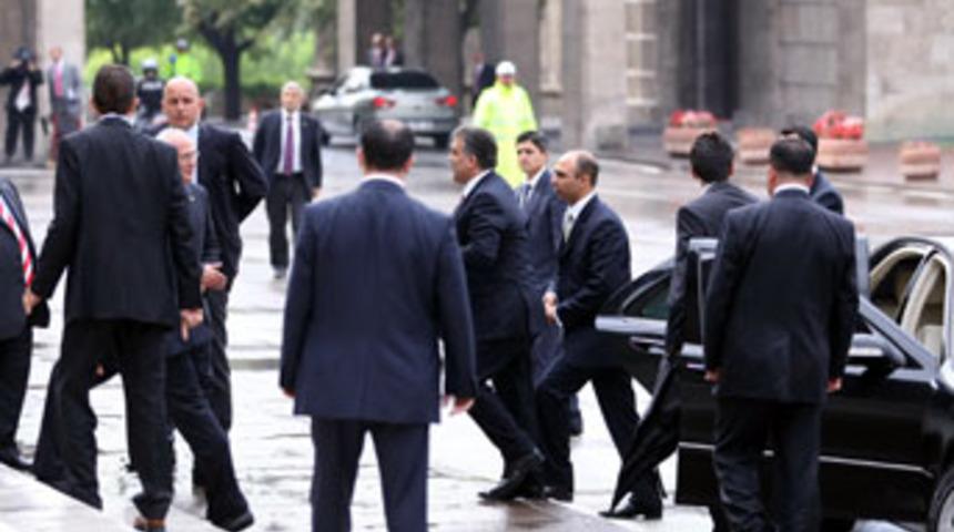 G&uuml;l'e T&uuml;rk bayraklı sevgi g&ouml;sterisi