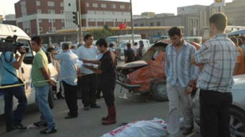 Muhtar 2 azayı &ouml;ld&uuml;rd&uuml;