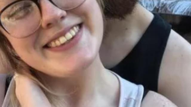 Tatil için kiraladıkları evin banyosunda gizli kamera bulan çift ev sahibine dava açtı! “Yangın alarmının içinden çıktı”