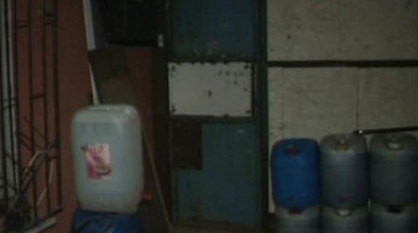 Baskın yapılan evden adeta cephanelik &ccedil;ıktı