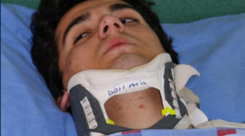 Mezuniyet t&ouml;reni d&ouml;n&uuml;ş&uuml;nde korkun&ccedil; kaza