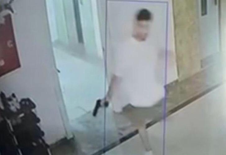 Ağabeyini katlettiği anlar kamerada! Kaçmaya çalışırken bir kez daha... 'Tedavi' detayı kahretti