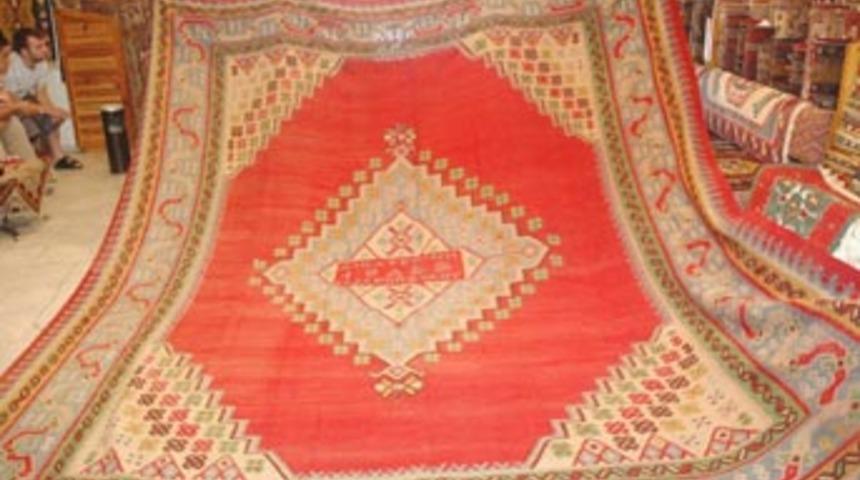 T&uuml;rk kilimi 85 yıldır sahibine ulaşamadı
