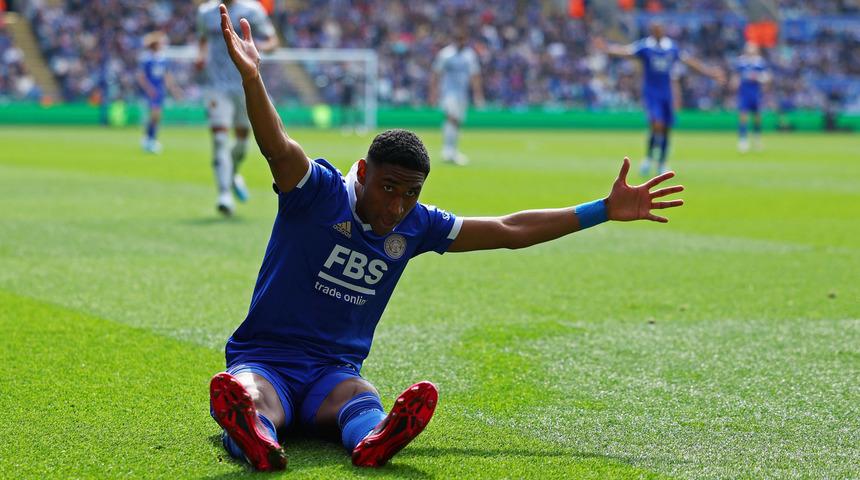 Son dakika: Fenerbahçe'den büyük sürpriz! Yıldız futbolcu ve menajeri, İstanbul'a geldi...