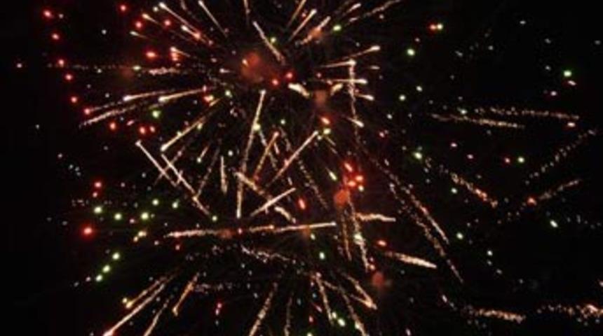 Berlin'de dünya havai fişek yarışması