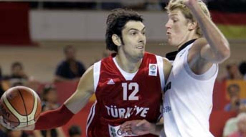 12 Dev Adam d&ouml;k&uuml;l&uuml;yor!