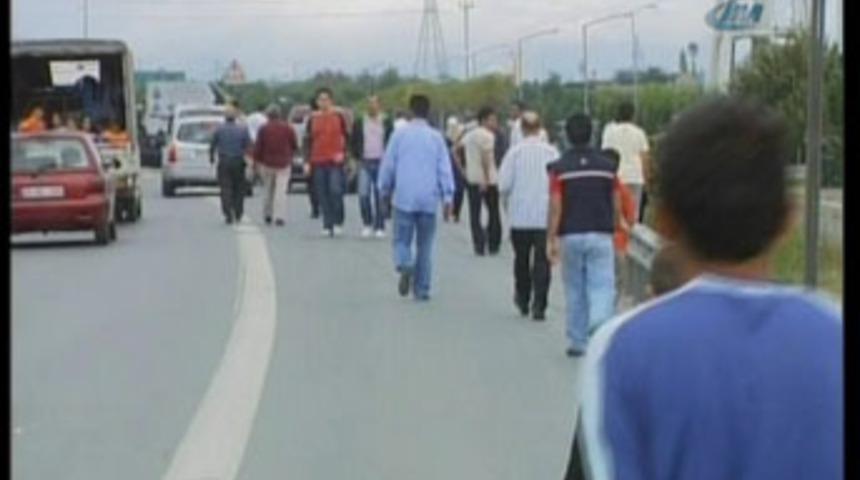 Zincirleme kazada emniyet şeridi rezaleti