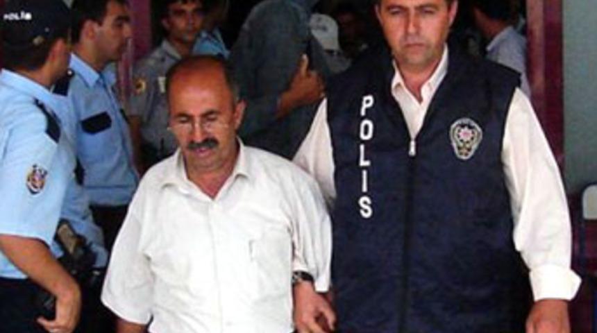 Ter&ouml;ristlere "şehit" diyen DTP'li başkan tutuklandı