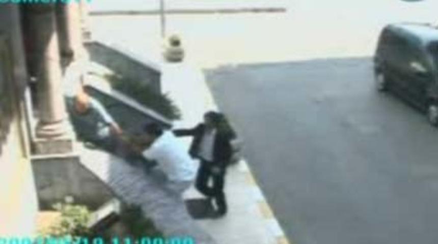 Galerici işadamını ka&ccedil;ırma girişimi