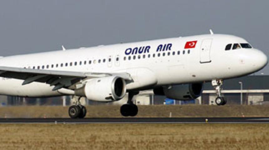 Onur Air u&ccedil;ağı havada arıza yaptı