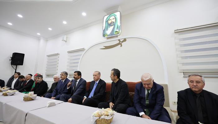 Cumhurbaşkanı Erdoğan, Pendik’te cemevini ziyaret etti