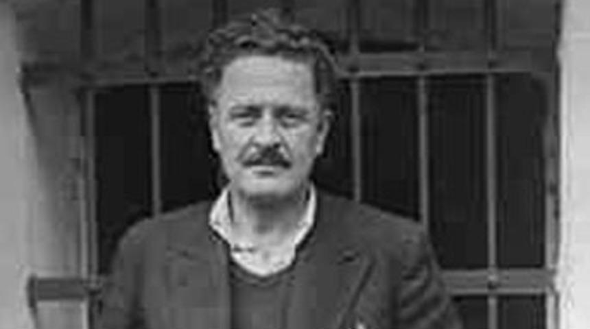 Nazım Hikmet Moskova'da mezarı başında anıldı