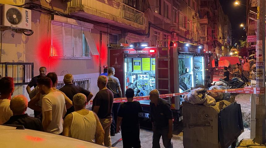 İzmir'de evde çıkan yangında 1 kişi hayatını kaybetti