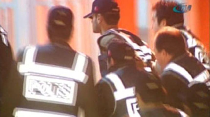 Dink cinayetiyle ilgili 2 g&ouml;zaltı