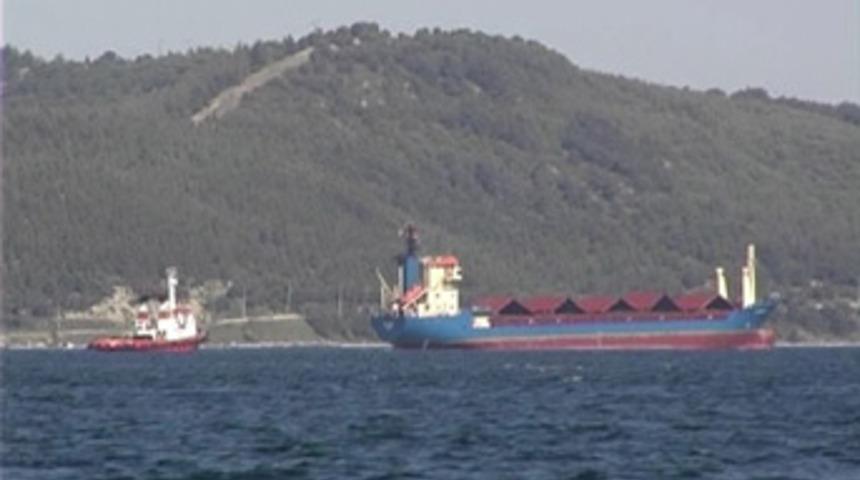 &Ccedil;anakkale Boğazı'nda heyecanlı dakikalar