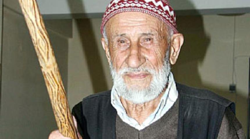 81 yaşındaki dede makam bastı