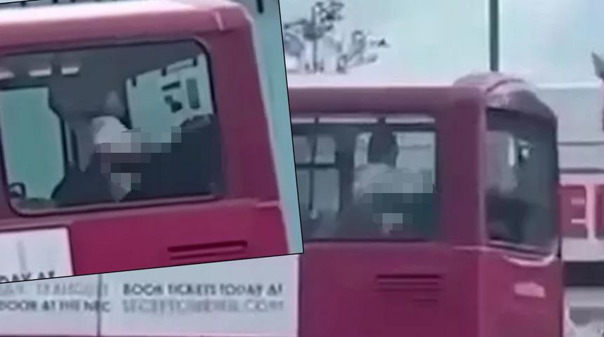 Güpegündüz otobüsün içinde skandal! Yolculara aldırış etmeden cinsel ilişkiye girdiler... Tepkiler gecikmedi