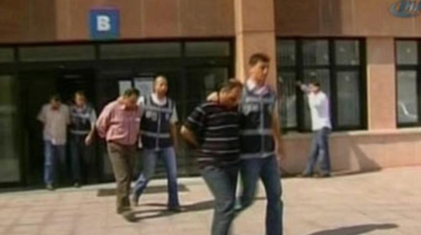 El Kaide adına hara&ccedil; topladılar