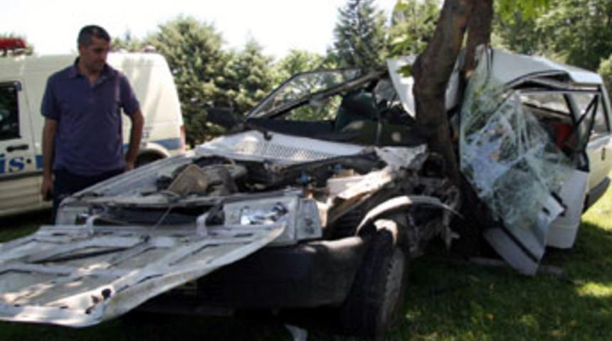 M&uuml;hendis, nişanlanacağı g&uuml;n kazada &ouml;ld&uuml;