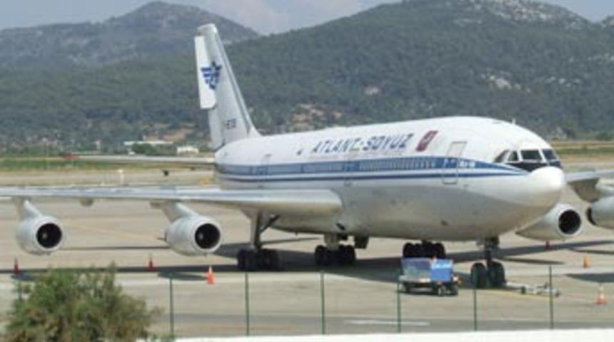 Rus yolcu u&ccedil;ağı pistten &ccedil;ıktı