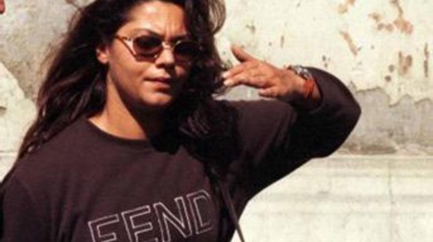 &Uuml;nl&uuml; modacı Canan Yaka'nın kızı yayaya &ccedil;arptı