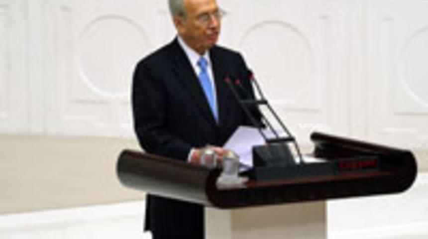 Peres, TBMM'de Cahit Sıtkı şiiri okudu