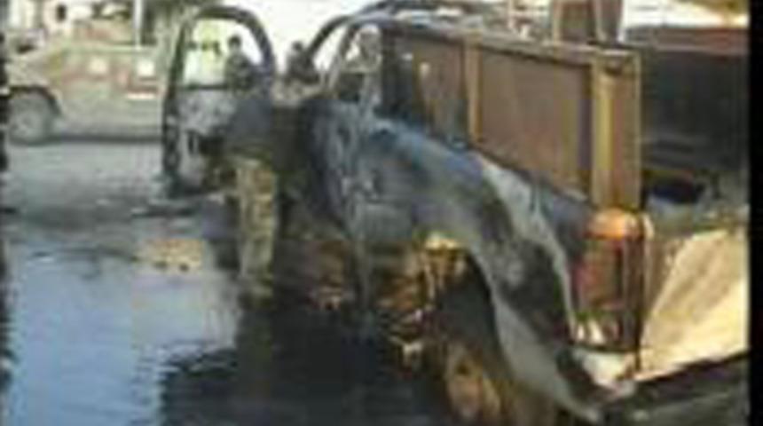 Kerk&uuml;k'te bombalı saldırılar