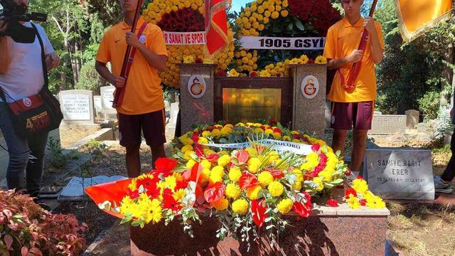 Galatasaray’ın kurucu başkanı Ali Sami Yen kabri başında anıldı