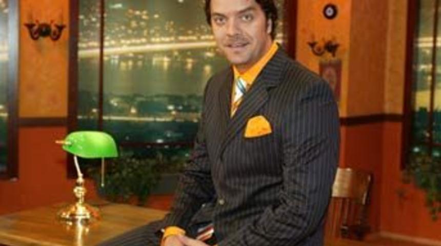 Beyaz kiminle birlikte?