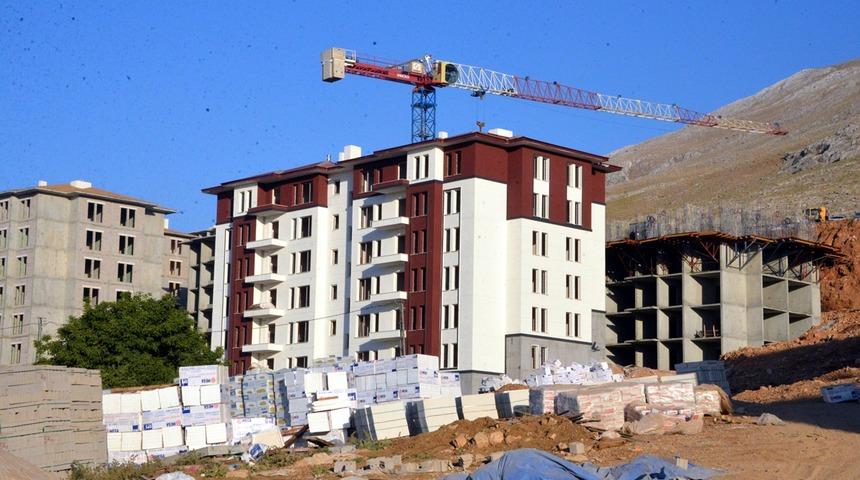 Depremin merkez üssünde konutlar yükseliyor