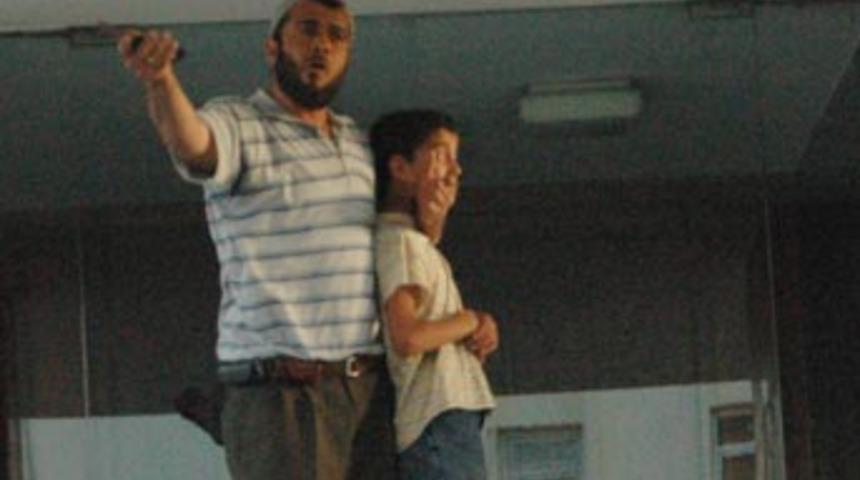 Valilik &ouml;n&uuml;nde bı&ccedil;aklı eylem