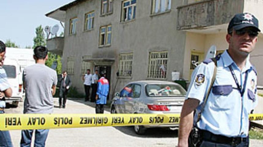 Boğazı kesilen adamın katili "karısı" çıktı