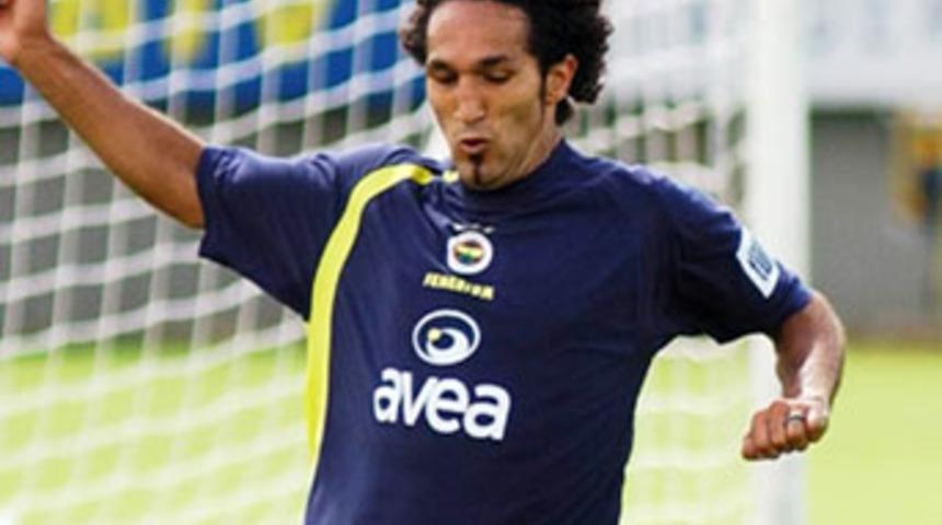 Fenerbah&ccedil;eli Deniz Barış kaza ge&ccedil;irdi