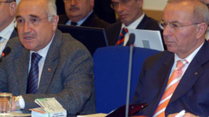 "Fahri Kasırga'nın bakanlığı Anayasa'ya aykırı"