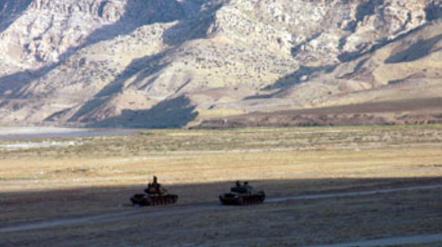 G&ouml;r&uuml;nmeyen tank i&ccedil;in d&uuml;ğmeye basıldı