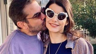 Beren Saat ve Kenan Doğulu'dan aşk pozu! Seni çok seviyorum