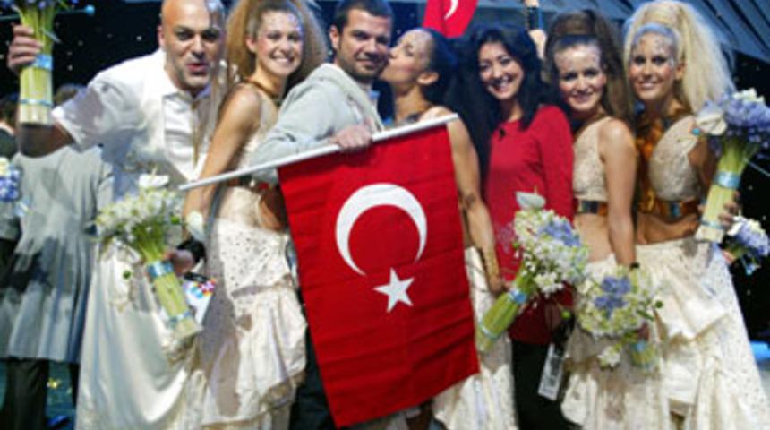 Kenan Doğulu, destek bekliyor